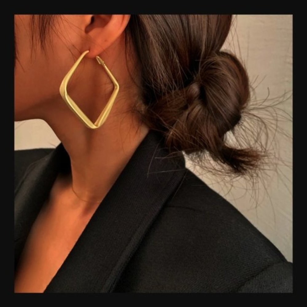 ♥  “Lola” Square Hoops ♥  Earrings